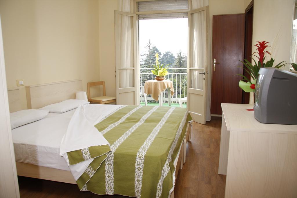 Hotel B&B Risorta Abano Terme Exterior photo